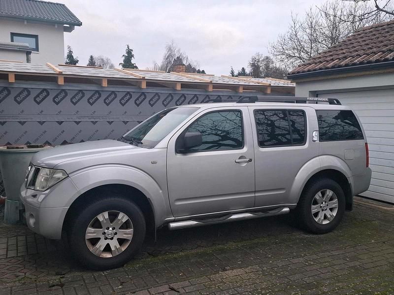 Silber Gebraucht 2007 Nissan Pathfinder SUV | 5.200 € (Guter Preis) - Bild 1/4