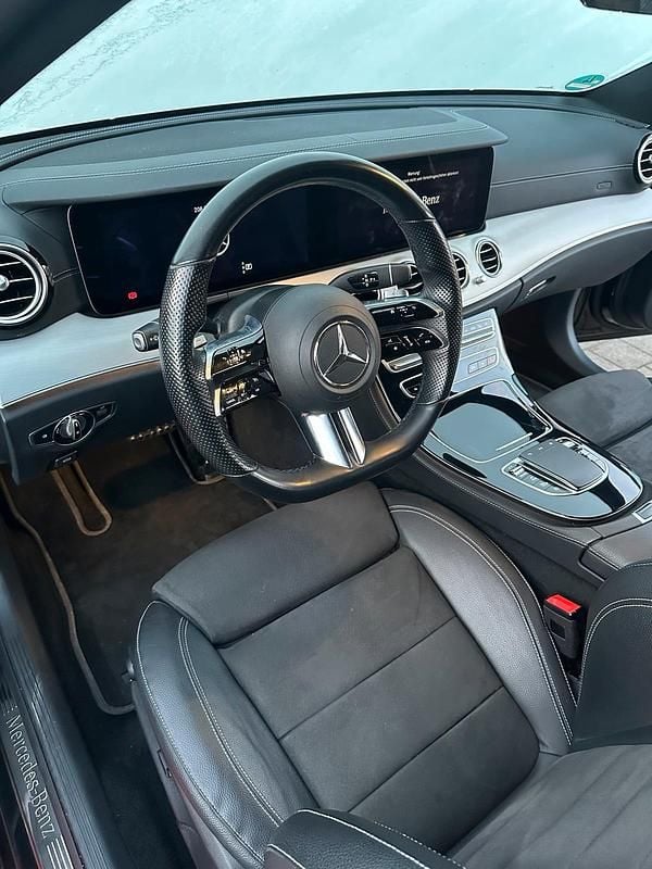 Gebraucht Mercedes E220 AMG line 194 PS (142 kW) 2020 Schwarz Kombi