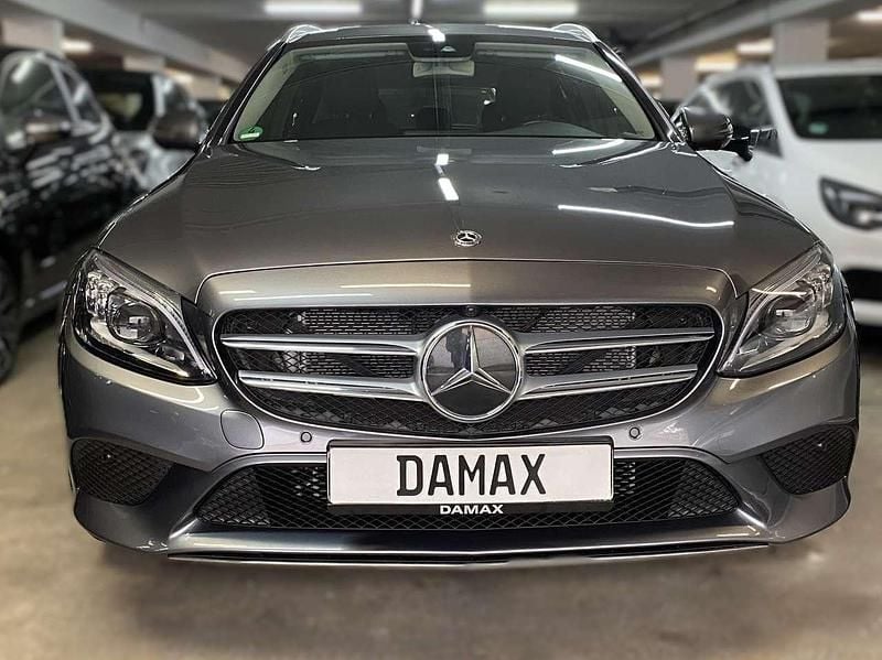 Gebraucht Mercedes C200 184 PS (135 kW) 2020 Selenitgrau Kombi