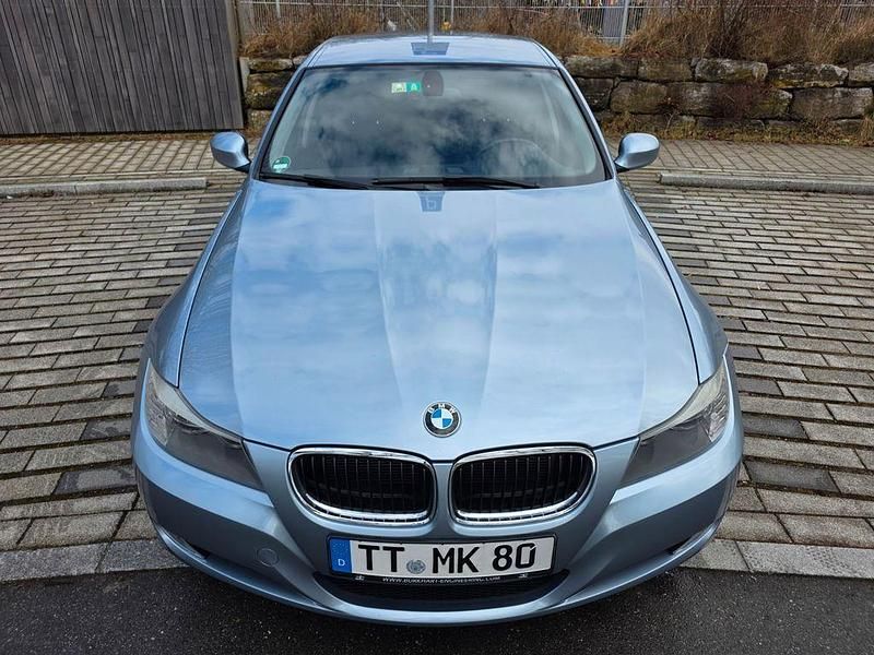 Gebraucht BMW 320 170 PS (125 kW) 2012 Blau Kombi