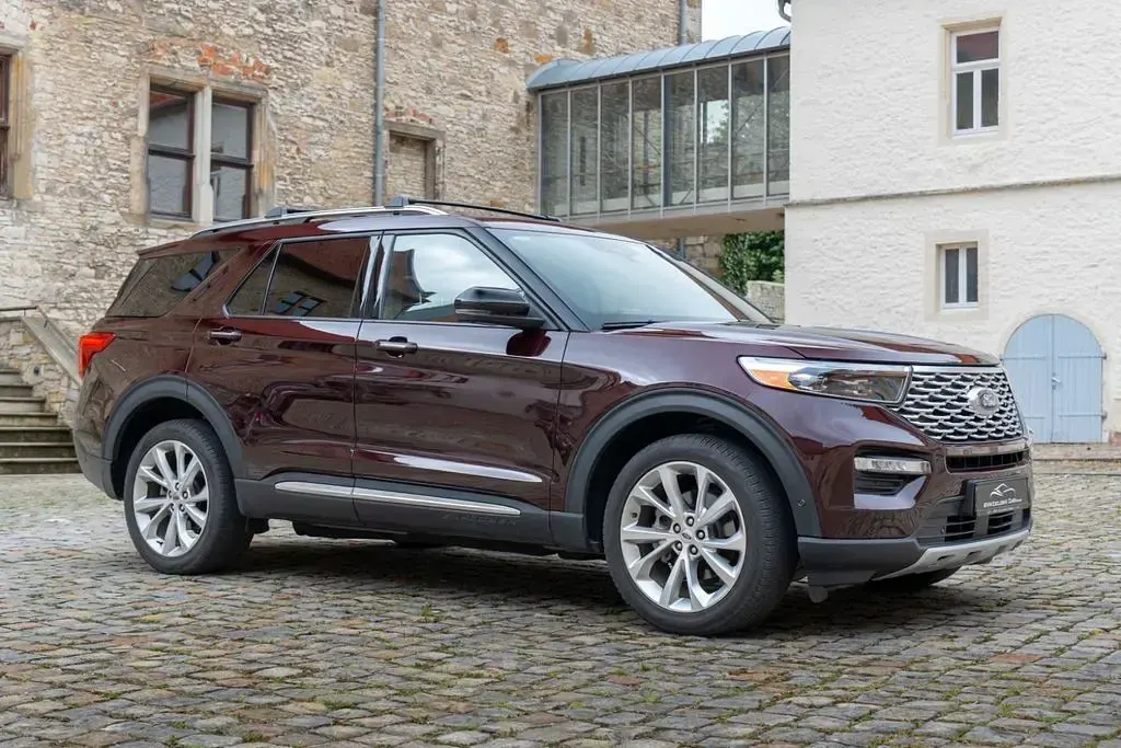 Gebraucht Ford Explorer Platinum 400 PS (294 kW) 2023 Rot SUV