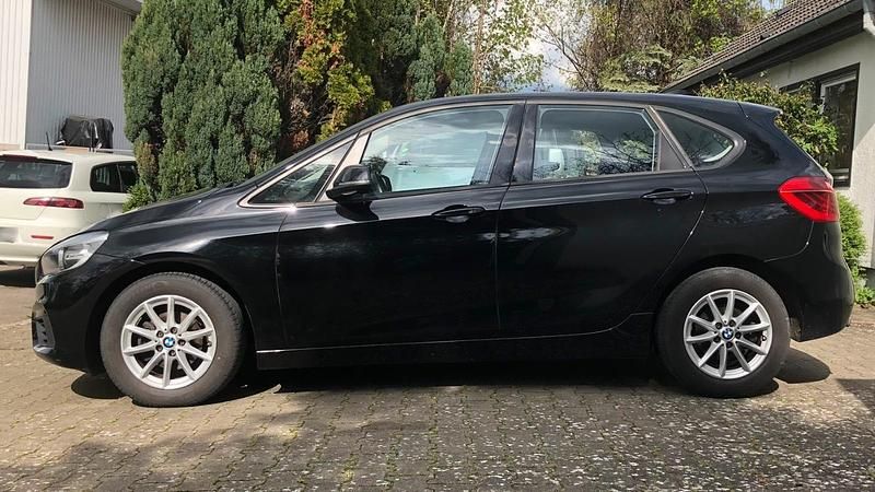 Gebraucht BMW 216 101 PS (74 kW) 2016 Schwarz Kombi