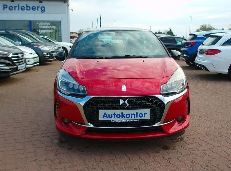 Second-hand Citroën DS3 So Chic 110 CP (80 kW) 2017 Roșu Hatchback