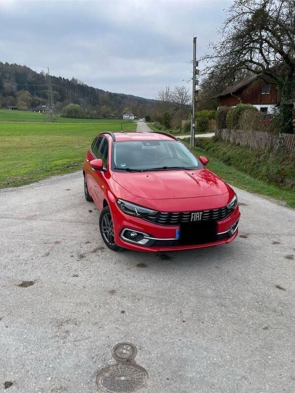 Rot Gebraucht 2023 Fiat Tipo City Life Kombi | 16.599 € (Fairer Preis) - Bild 1/4