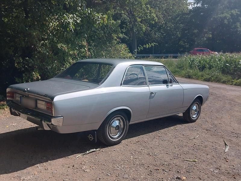 Gebraucht Opel Rekord 68 PS (50 kW) 1970 Silber Limousine