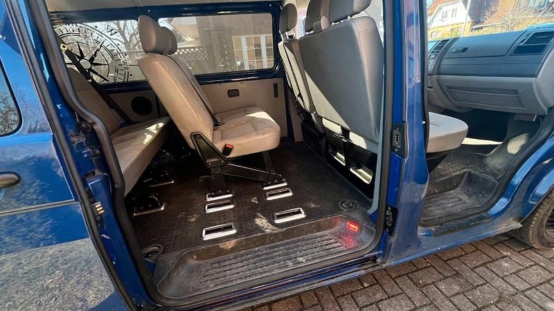 Gebraucht VW Transporter 102 PS (75 kW) 2008 Blau Van