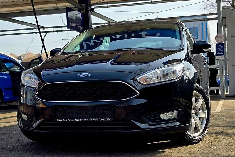 Gebraucht Ford Focus Business Edition 120 PS (88 kW) 2015 Schwarz Kombi