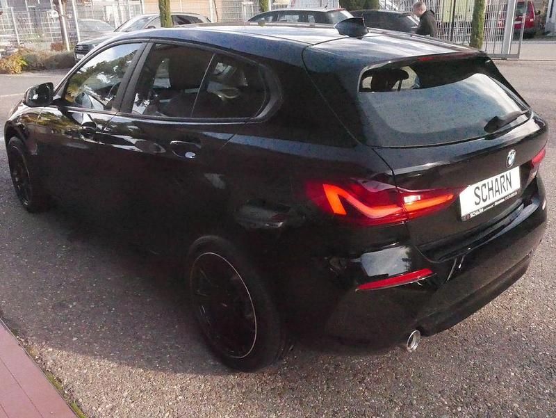 Gebraucht BMW 116 116 PS (85 kW) 2020 Schwarz Kleinwagen