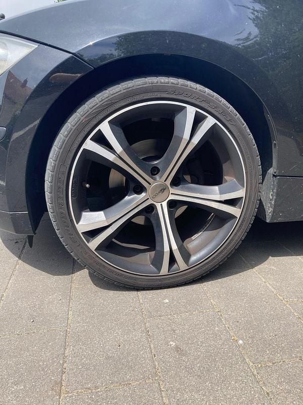 Gebraucht BMW 116 116 PS (85 kW) 2010 Schwarz Kleinwagen