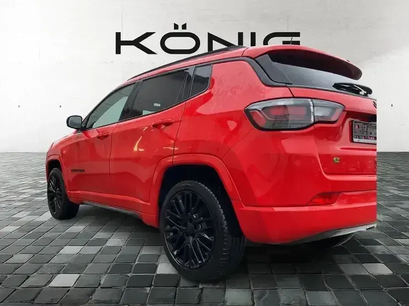 Usado Jeep Compass 131 HP (96 kW) 2023 Vermelho SUV