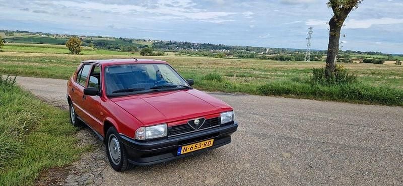 Gebraucht Alfa Romeo 33 105 PS (77 kW) 1988 Rot Limousine