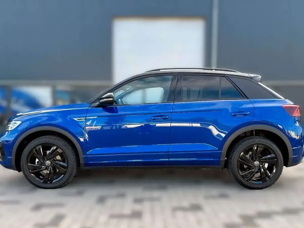 Gebraucht VW T-Roc Pro 150 PS (110 kW) 2024 Blau SUV