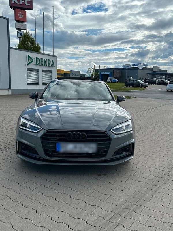 Grau Gebraucht 2019 Audi A5 S-Line Coupé | 29.999 € (Fairer Preis) - Bild 1/4