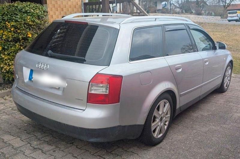 Gebraucht Audi A4 131 PS (96 kW) 2002 Silber Kombi