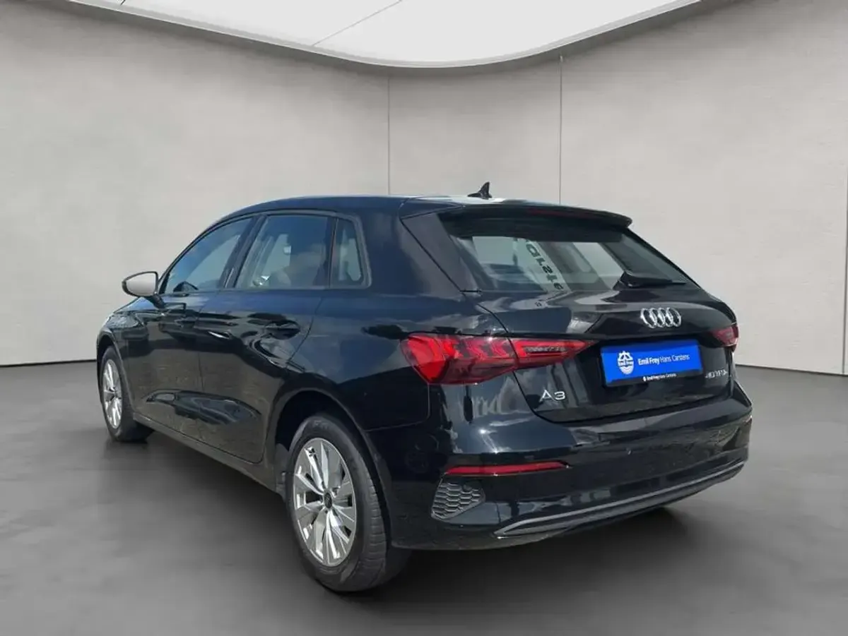 Gebraucht Audi A3 Sport 204 PS (150 kW) 2023 Brillantschwarz Limousine