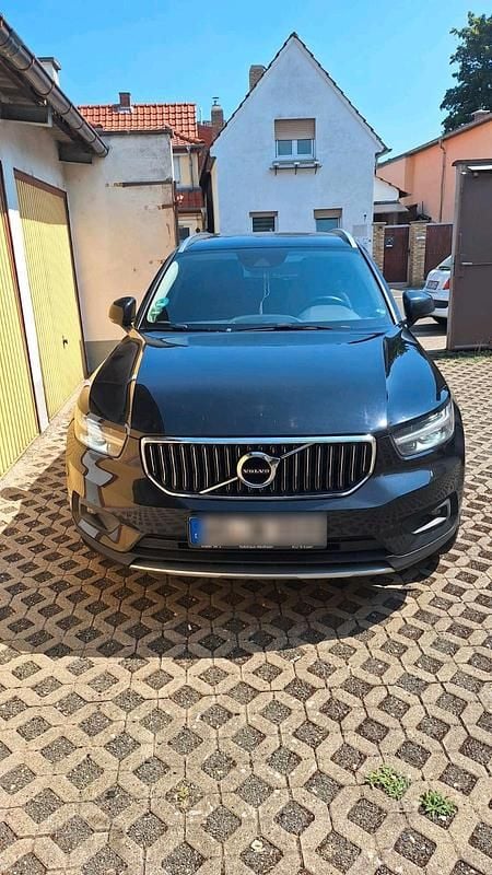 Schwarz Gebraucht 2020 Volvo XC40 SUV | 23.000 € (Superpreis) - Bild 1/4