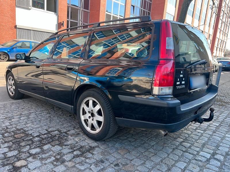 Gebraucht Volvo V70 140 PS (102 kW) 2002 Schwarz Kombi