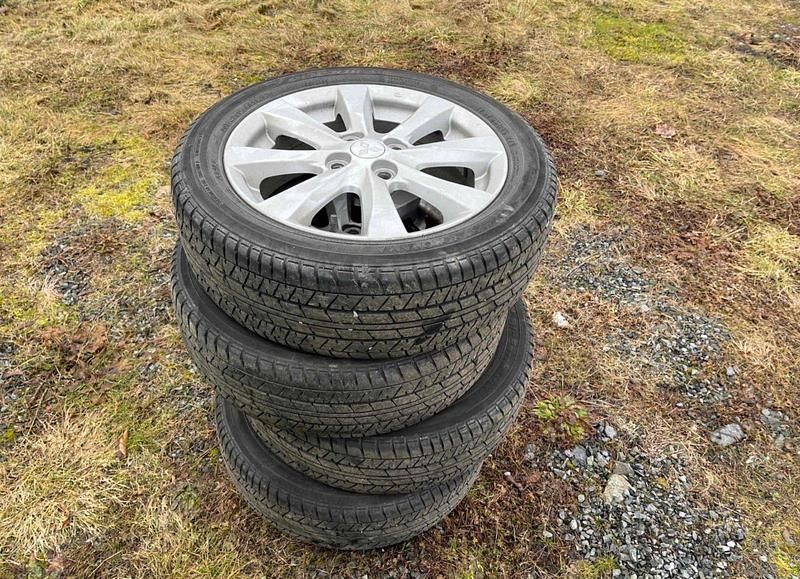 Gebraucht Mitsubishi Space Star 80 PS (58 kW) 2013 Grün Van / Kleinbus