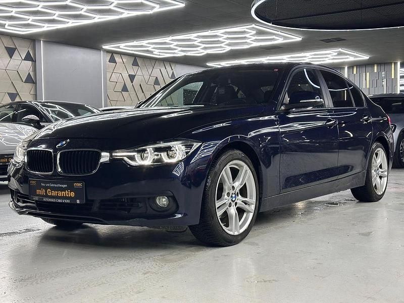 Gebraucht BMW 318 Advantage 150 PS (110 kW) 2017 Blau Limousine