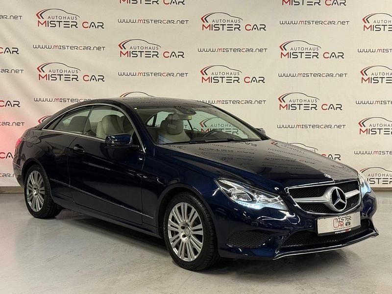 Gebraucht Mercedes E200 184 PS (135 kW) 2014 Blau Coupé