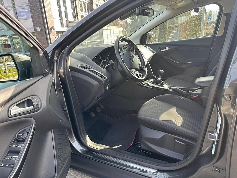 Gebraucht Ford Focus 126 PS (92 kW) 2018 Limousine