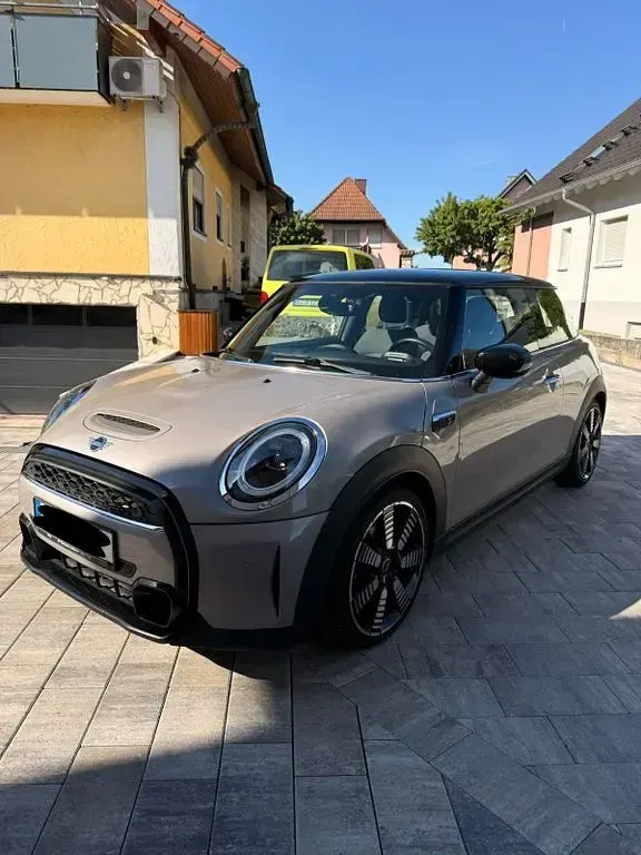 Gebraucht Mini Cooper S Classic 178 PS (130 kW) 2021 Beige Kleinwagen