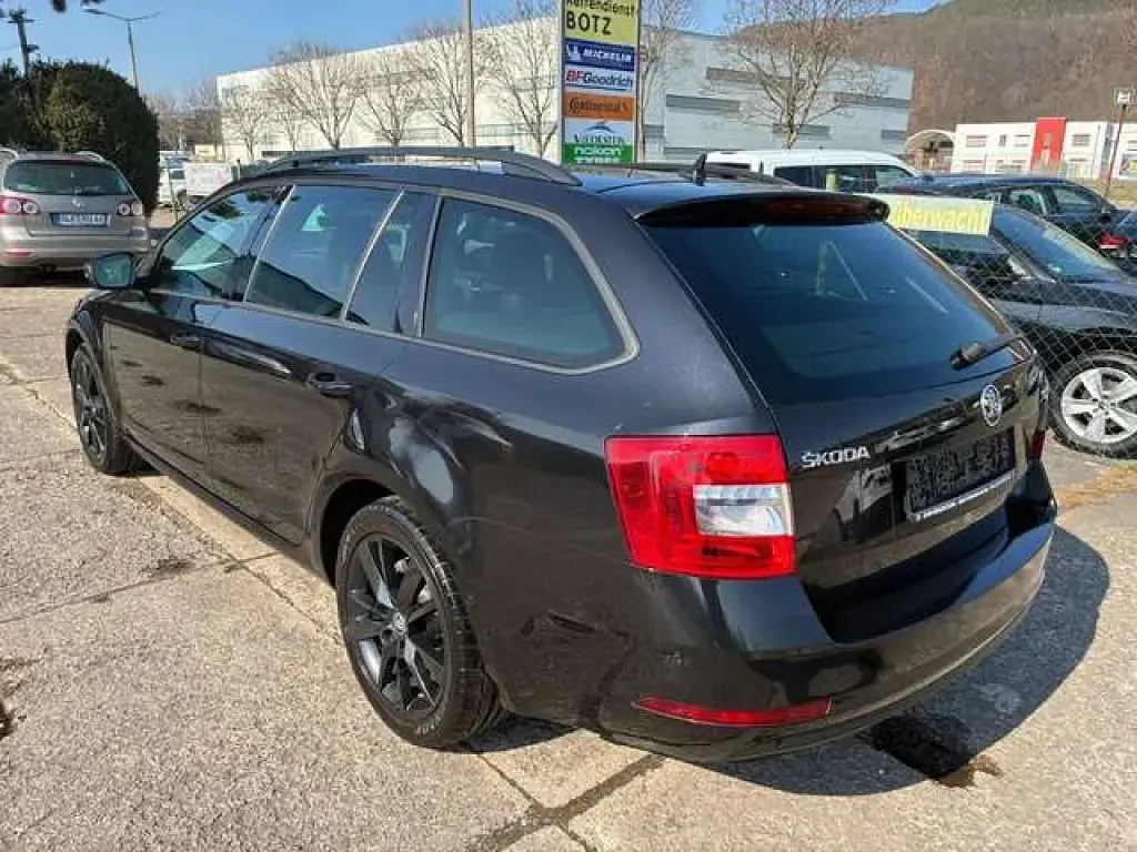 Gebraucht Skoda Octavia Style 150 PS (110 kW) 2020 Cerna magic/black magic Kombi
