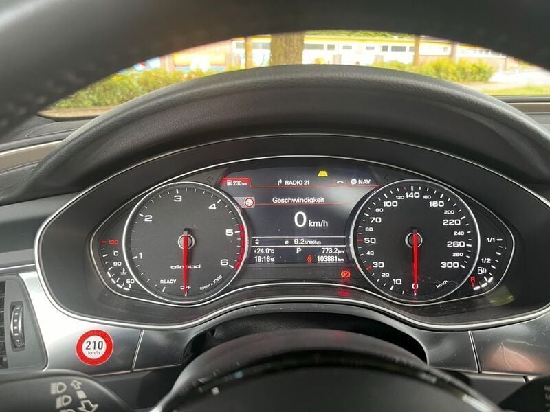 Grau Gebraucht 2018 Audi A6 Allroad Exclusive Kombi | 28.600 € (Fairer Preis) - Bild 1/4