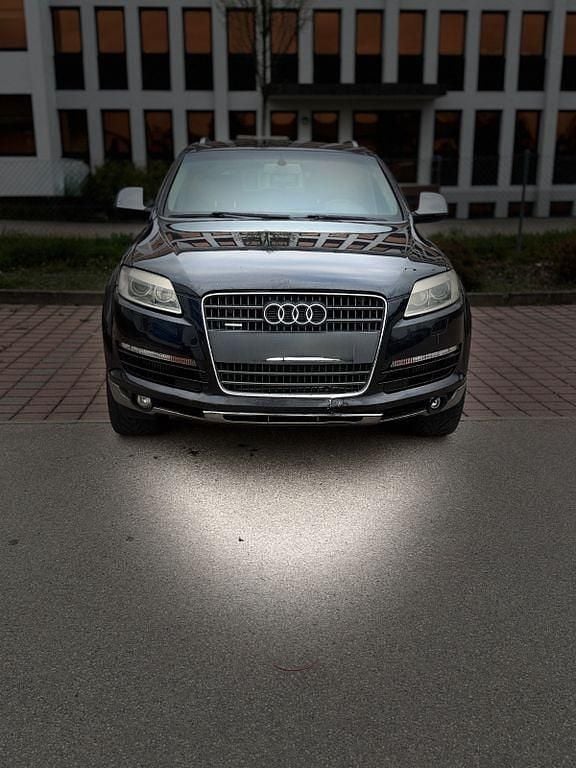 Second-hand Audi Q7 232 CP (170 kW) 2006 Negru SUV