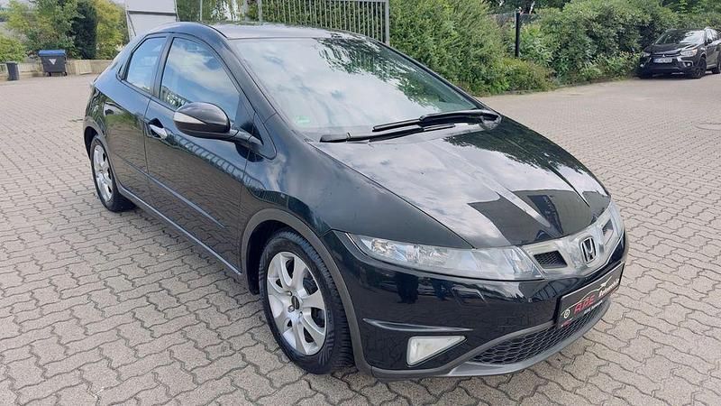 Schwarz Gebraucht 2009 Honda Civic Executive Limousine | 5.900 € (Fairer Preis) - Bild 1/4