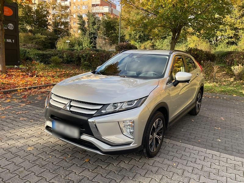 Silber Gebraucht 2020 Mitsubishi Eclipse Cross SUV | 13.499 € (Guter Preis) - Bild 1/4