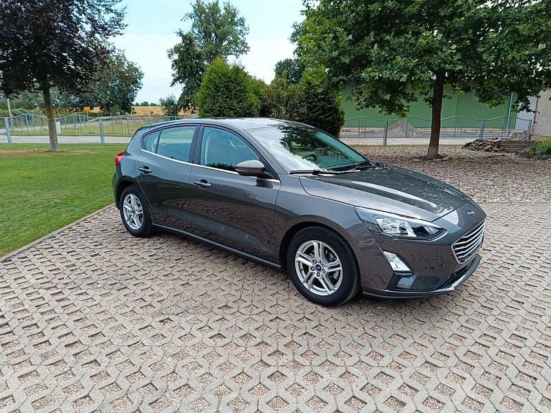 Second-hand Ford Focus 125 CP (91 kW) 2022 Gri Berlinǎ