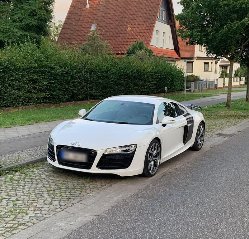 Weiß Gebraucht 2009 Audi R8 Coupé Coupé | 49.750 € - Bild 1/4