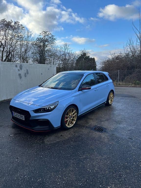 Blau Gebraucht 2018 Hyundai i30 N Performance Limousine | 22.000 € (Fairer Preis) - Bild 1/4