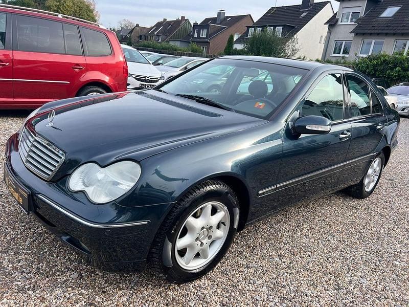 Schwarz Gebraucht 2002 Mercedes C200 Limousine | 4.499 € (Etwas zu teuer) - Bild 1/4