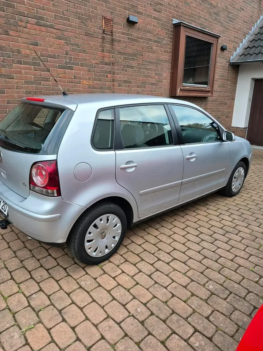 Gebraucht VW Polo 64 PS (47 kW) 2007 Grau Kleinwagen