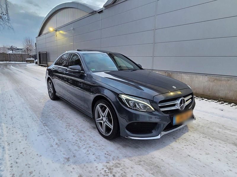 Grau Gebraucht 2015 Mercedes C250 AMG line Limousine | 19.750 € (Etwas zu teuer) - Bild 1/4