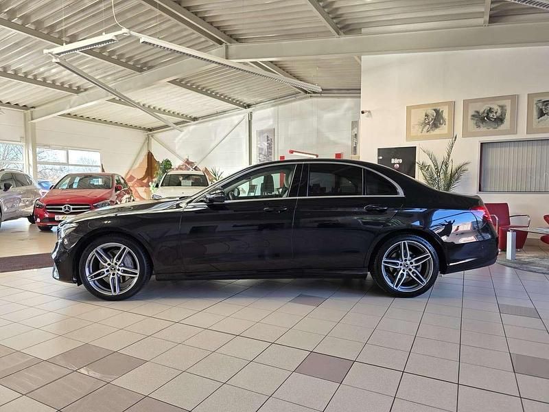 Gebraucht Mercedes E200 AMG 184 PS (135 kW) 2018 Schwarz Limousine