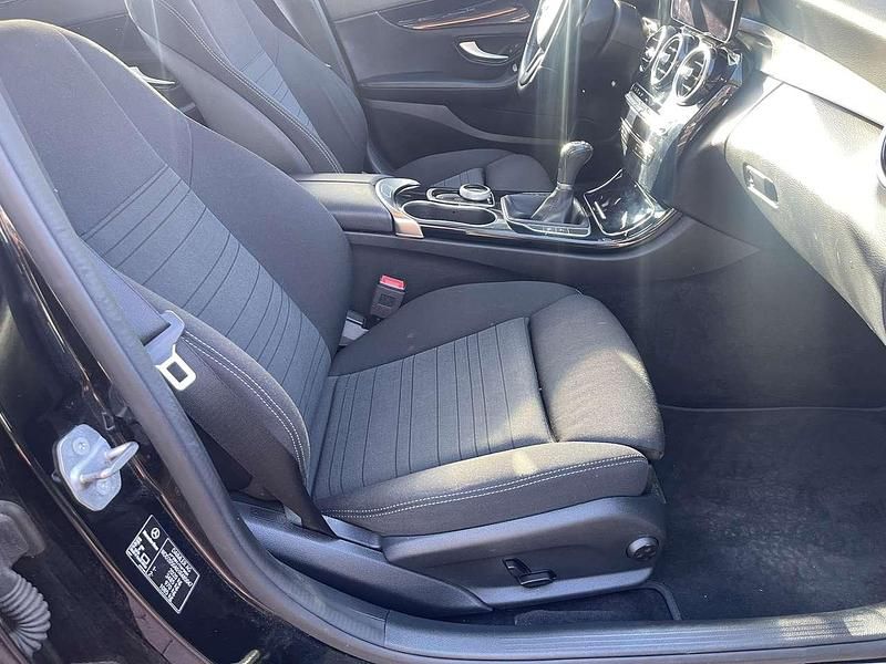 Gebraucht Mercedes C180 156 PS (114 kW) 2019 Schwarz Limousine