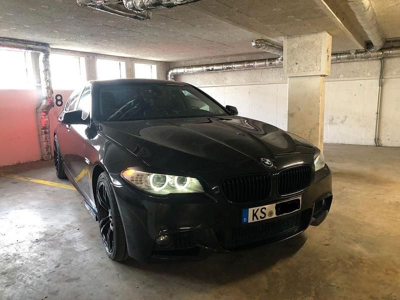 Schwarz Gebraucht 2010 BMW 528 M Sport Limousine | 9.498 € (Fairer Preis) - Bild 1/4