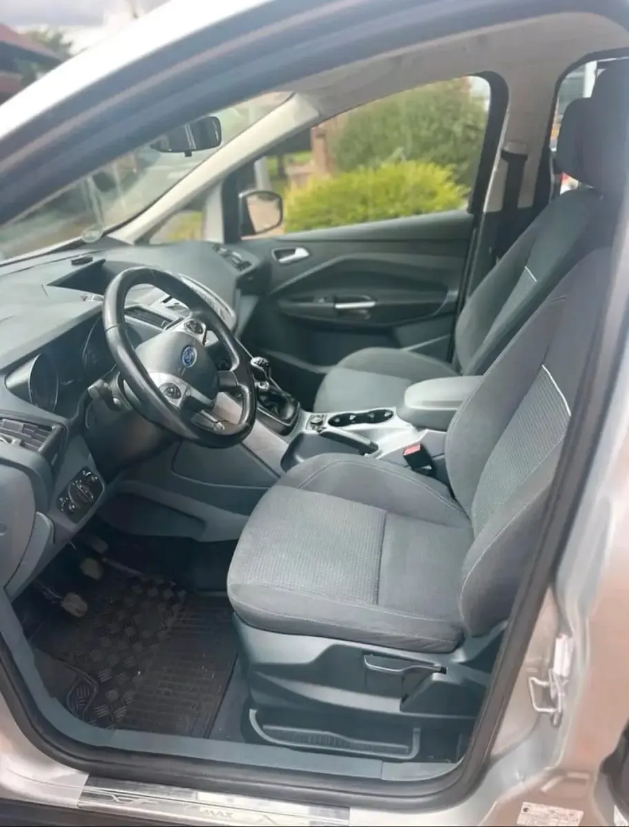 Gebraucht Ford Grand C-Max 115 PS (84 kW) 2013 Silber Van / Kleinbus