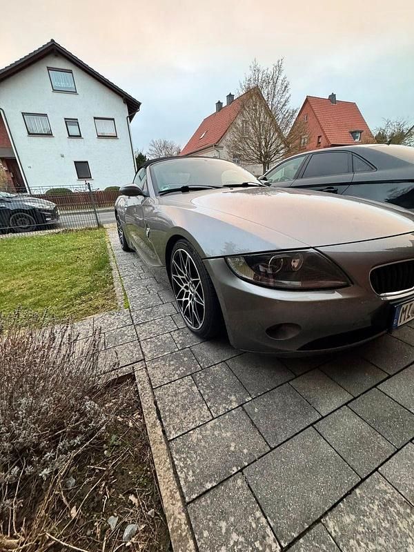 Gebraucht BMW Z4 Sport Line 150 PS (110 kW) 2005 Grau Cabrio