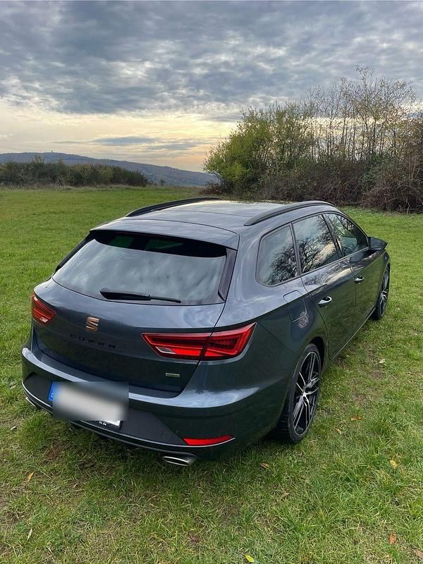 Gebraucht Seat Leon 4Drive 300 PS (220 kW) 2020 Grau Kombi