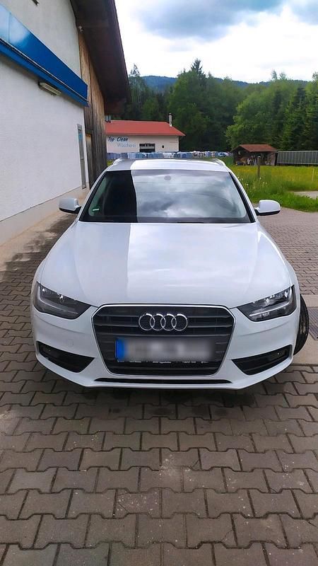 Gebraucht Audi A4 Ambiente 150 PS (110 kW) 2013 Weiß Kombi