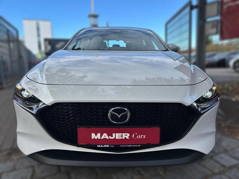 Weiß Gebraucht 2023 Mazda 3 Homura-Line | 28.230 € (Teuer) - Bild 1/4
