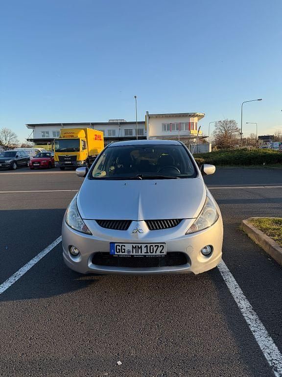 Silber Gebraucht 2008 Mitsubishi Grandis Invite Van / Kleinbus | 2.990 € (Fairer Preis) - Bild 1/4