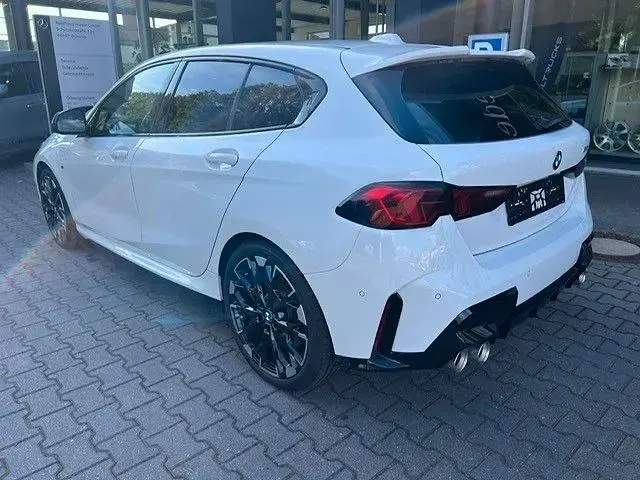 Gebraucht BMW M135 Sport Line 300 PS (220 kW) 2025 Weiß Kleinwagen