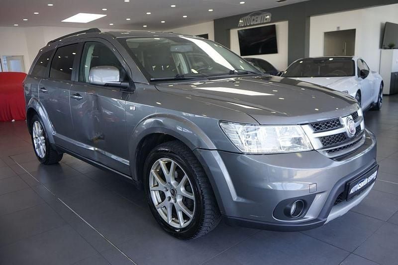 Gebraucht Fiat Freemont Urban 140 PS (102 kW) 2011 Grau SUV