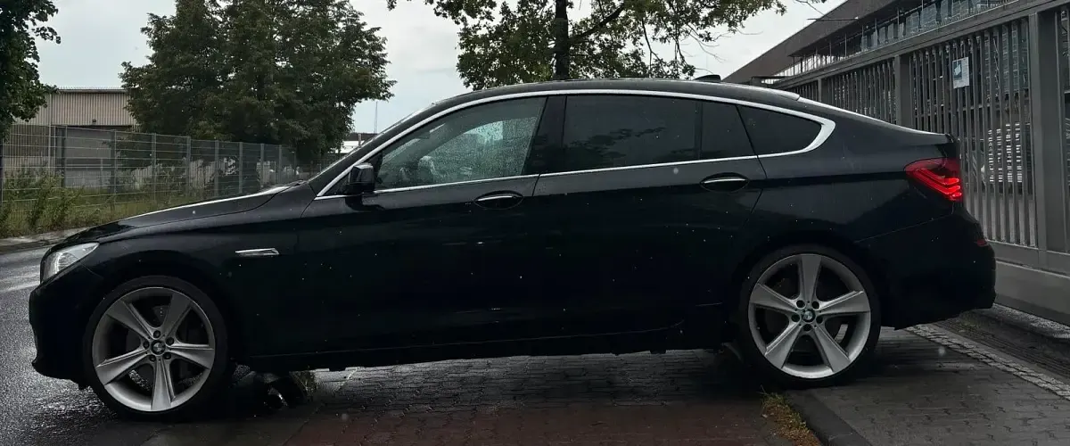 Gebraucht BMW 550 408 PS (300 kW) 2012 Schwarz Limousine