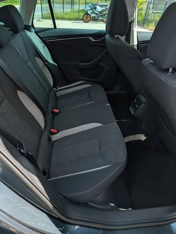Gebraucht Skoda Scala Style 150 PS (110 kW) 2019 Grau Kleinwagen